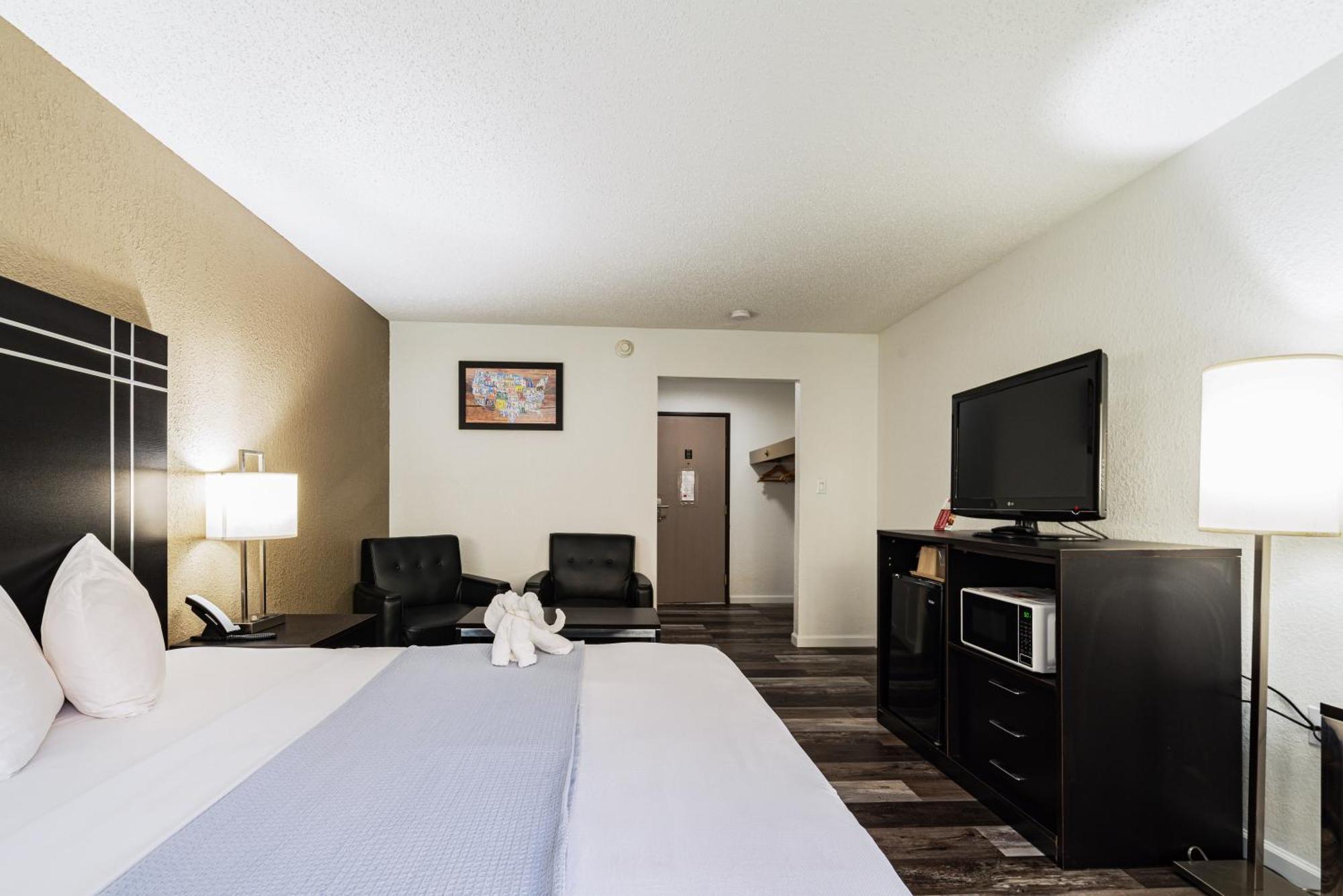 Econo Lodge Cleveland Southeast - Kent Стритсборо Экстерьер фото
