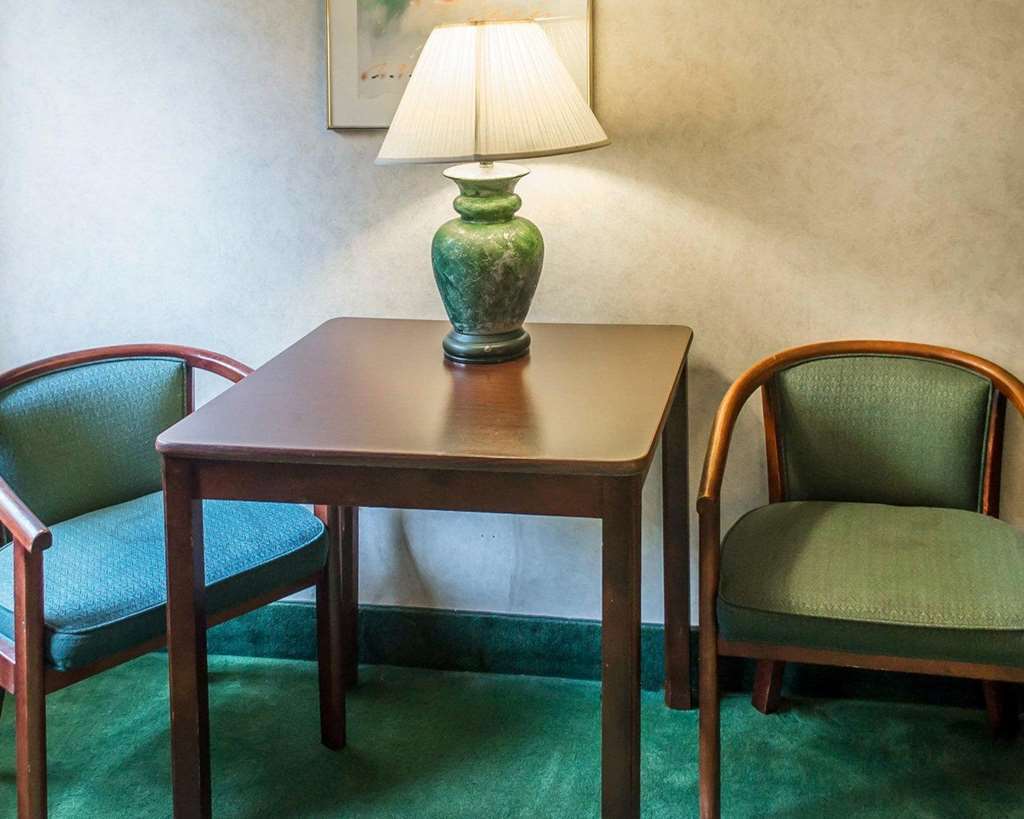 Econo Lodge Cleveland Southeast - Kent Стритсборо Номер фото